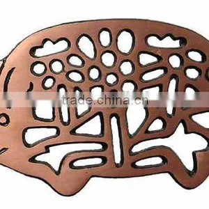 Pig Shape Cast Iron Trivets thumbnail-1