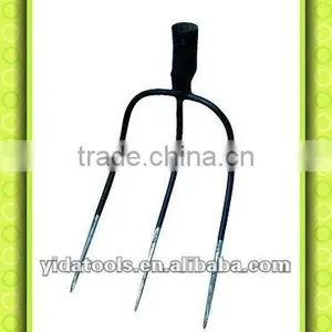 F103 Three Tines Steel Garden Fork thumbnail-1