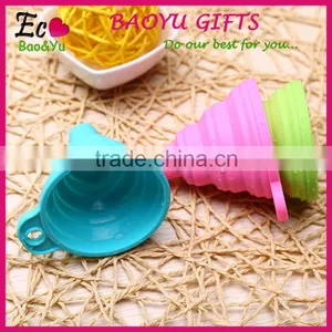100% Food Grade Collapsible Silicone Funnel Foldable Funnel thumbnail-1