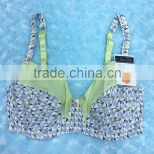 Shantou Bra and Brief Comfortable Fabric With Fantastic Lace Decoration thumbnail-2
