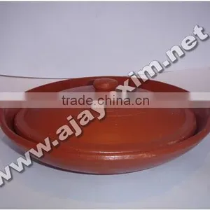 Terracotta Oval Baker With Lid thumbnail-1
