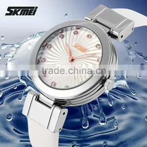 SKMEI Luxury Quartz Analogue Watch thumbnail-4