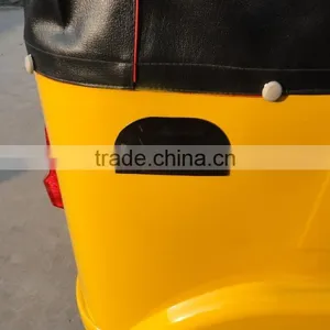 Bajaj 200cc Motorcycle Cng Auto 4 Stroke Rickshaw thumbnail-3