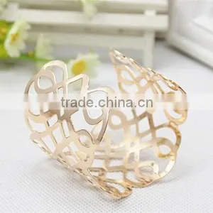 American Stylish Twist Heart Shape Hollow Bangle,women Gift Gold Bangles Wholesale thumbnail-2