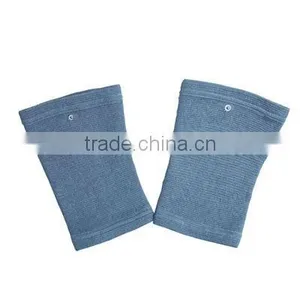 Long Thick Silver Kneepad thumbnail-1