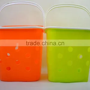 Handle Plastic Laundry Basket thumbnail-1