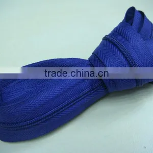 Best Quality Wholesale Colorful Nylon Zipper Cheap Price YKK thumbnail-3