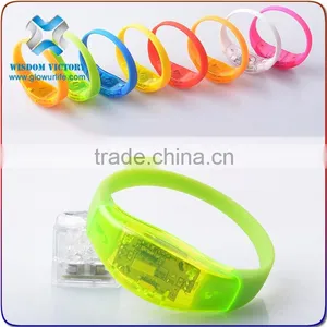 2016 Promotion Novelty LED Flashing Silicone Bracelet WitH For Gift, Colorful Light Up Sound Activated Silicone Bracelet With Li thumbnail-2