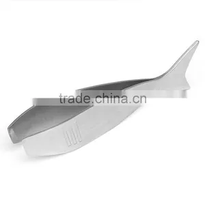 Fish Tweezers thumbnail-1