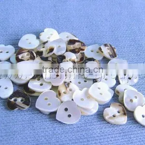 Pearl Shell Button Heart thumbnail-1