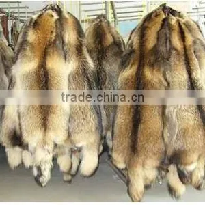 100% Natural Genuine Raccoon Fur Skin for Garment thumbnail-2