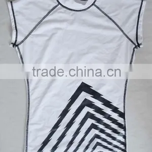 Men's Fashionable Rash Guard thumbnail-1
