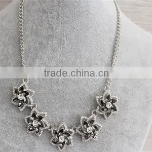 Cheap Price White Gold Plated Jewelry, Fashionable Design Jewerly Flower Crystal Necklace thumbnail-1