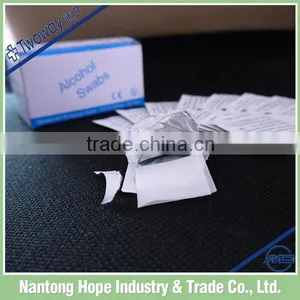 Cleaning Alcohol Pad thumbnail-4