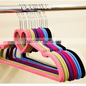 Colored Plastic Velvet Clothes Hanger thumbnail-2
