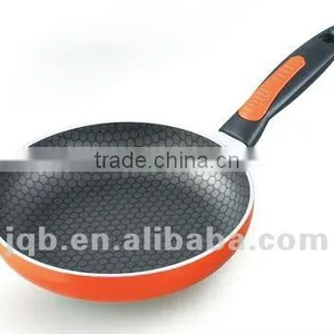 Honey-comb Design Inside Non-stick Fry Pan thumbnail-6