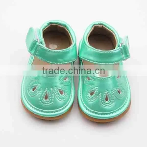 Top Quality Factory Wholesale Summer Sandals Children Squeaky Shoes thumbnail-1