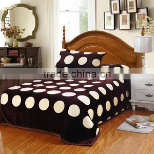 Geometric Pattern Purple Flannel Blanket in Fashion thumbnail-1