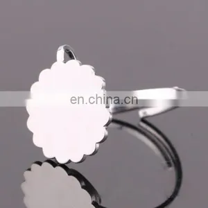 Latest Design Fashion Jewelry Sunflower Shaped Disc and Big Smooth Steel Lettering Ring thumbnail-1