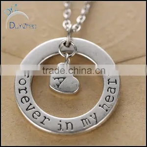 Custom Fashion Alloy Heart Pendant With Holiday Gift thumbnail-2