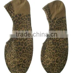 Ladies' Fashion Leopard Jacquard Footie Socks thumbnail-1