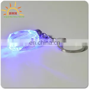 Wholesale Multi-color Led Diamond Outlook Shaped Crystal Cheap Keychain thumbnail-4