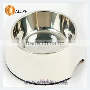 Slip Design Dog Bowl thumbnail-1