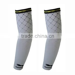 Custom Compression Sleeve Arm Basketball thumbnail-1