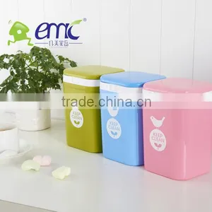 Little Plastic Dumpster With Lid thumbnail-1