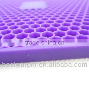 Honeycomb Shape Soft FDA Silicone Cup Mat Hot Pot Pan Mat thumbnail-2