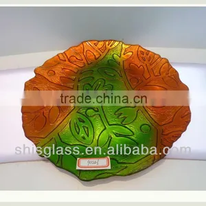 Shaped Round Colored Glass Plate thumbnail-1