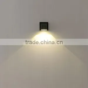 Cheap Garden Waterproof Recharged Pir Sensor Wireless Led Outdoor Wall Lamp thumbnail-4