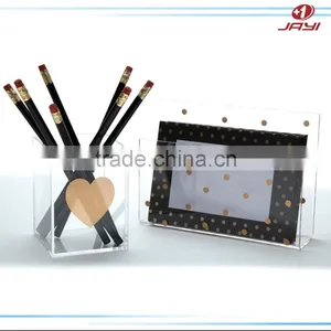 Custom2017 Wholesale Clear And Transparent Acrylic Office Pen Holder Handmade Pen Holder thumbnail-4