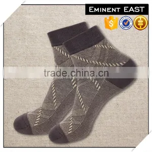 Low MOQ Wholesale OEM Custom Man Socks Business Cotton Socks Diamond Pattern thumbnail-6