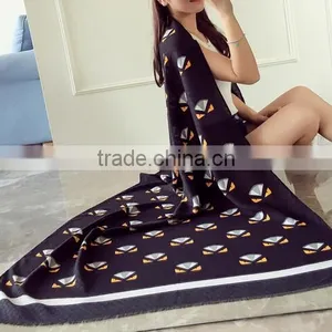New Arrival 2017 Spring Girl Muffle Special Tartan Printed Design Cotton and Linen Material 190*90cm Women Scarf thumbnail-4