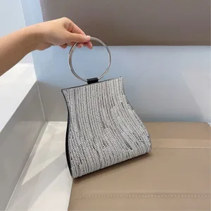 2025 New Fashionable Diamond Set Pearl Handbag, Banquet Single Shoulder Water Diamond Circular Cross Women's Handbag thumbnail-2
