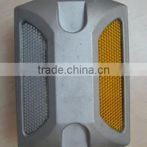 Aluminum Studs thumbnail-1