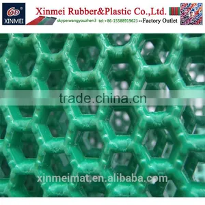 Honeycomb Hollow Out Pvc Plastic Floor Fold Able Door Mat Wholesale in Rolls thumbnail-6