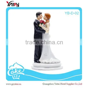 Loving Couple Figurine thumbnail-2
