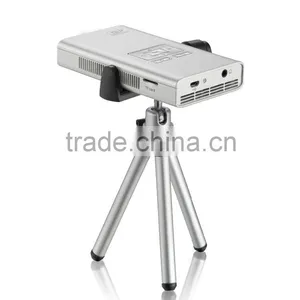 2015 Mini Portable High Tech Mini Projector for Iphone thumbnail-3
