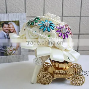 MADE TO ORDER Satin Roses Brooches Wedding Bouquet in Handmade thumbnail-4
