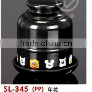 Cylindrical Plastic Dice Cup Shelf thumbnail-5