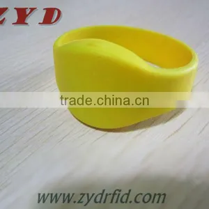 HIGTH QUALITY UHF RFID Waterproof Silicone Wristband thumbnail-5