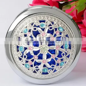 Noble Silver Hollow COMPACT MAKE UP/Handbag MIRRORS, Retro Compact/Travel/Pocket ILLUMINATED Beauty Make Up Mirrors New thumbnail-3