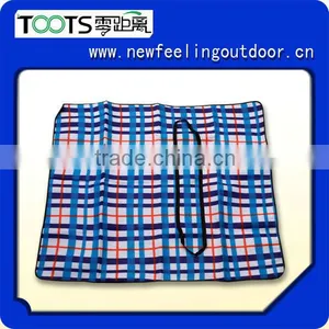 Huge Picnic Blanket Canada thumbnail-1