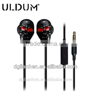 Earphone ULDUM 2013 Earphone High Quality Skull Shape Earphone With Mic thumbnail-1