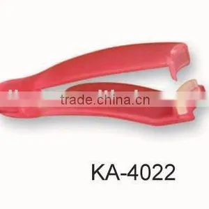 Simple Beauty Tools Plastic Eyelash Curler thumbnail-1