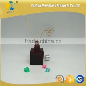 100ml Red Square Glass Reed Diffuser Bottle With Silver Cap thumbnail-1