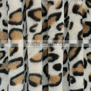 Discount Polyester Plush Faux Fur Fabric thumbnail-3