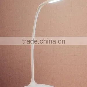 FLEXIBLE MINI USB RECHARGEABLE SAVING ENERGY LED READING LAMP WITH CLIP thumbnail-1